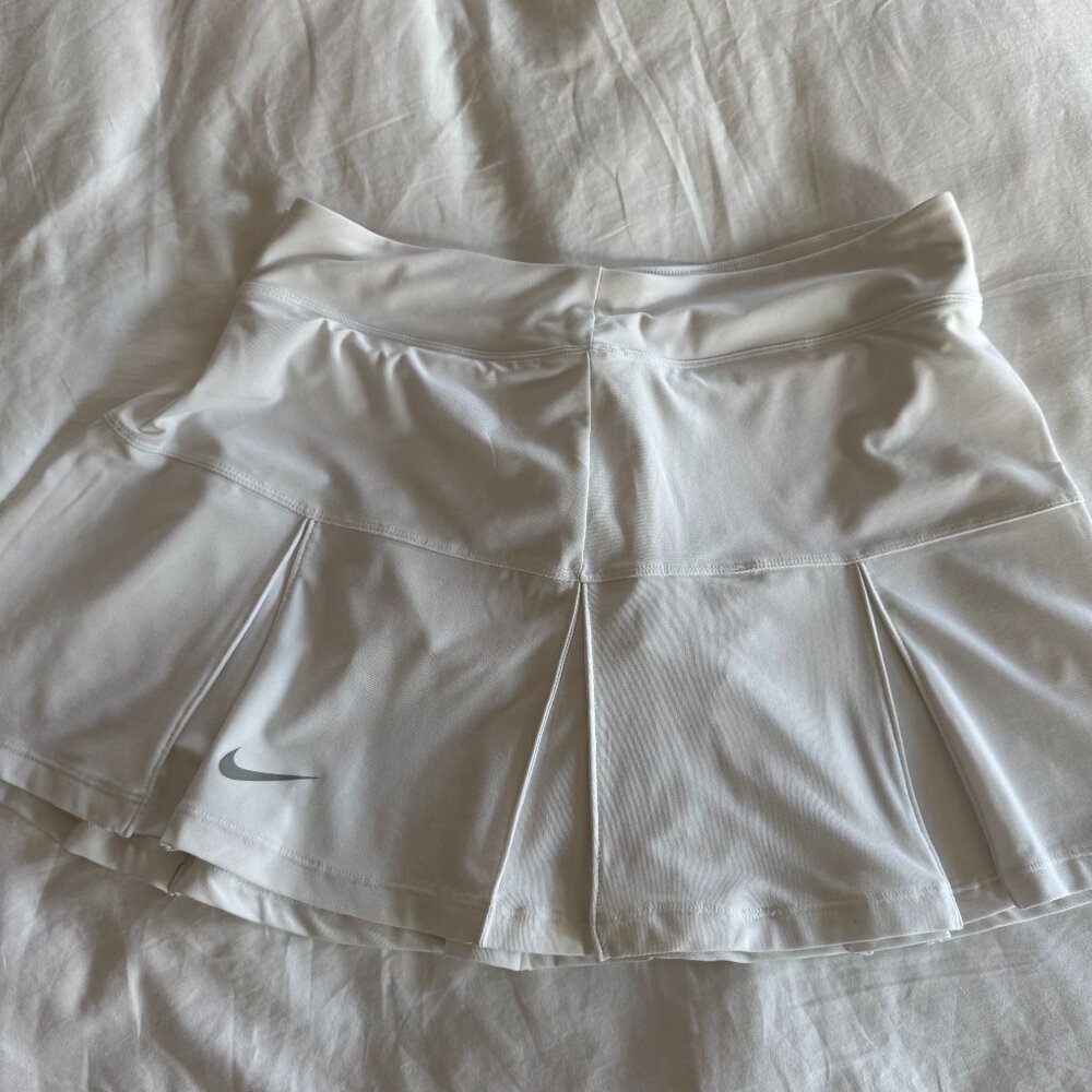 Large White Nike Dri-Fit Tennis Skirt